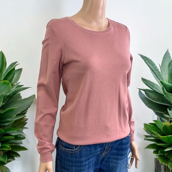 H&M Basics Dusty Rose Crewneck Pullover Sweater - Picture 9 of 16